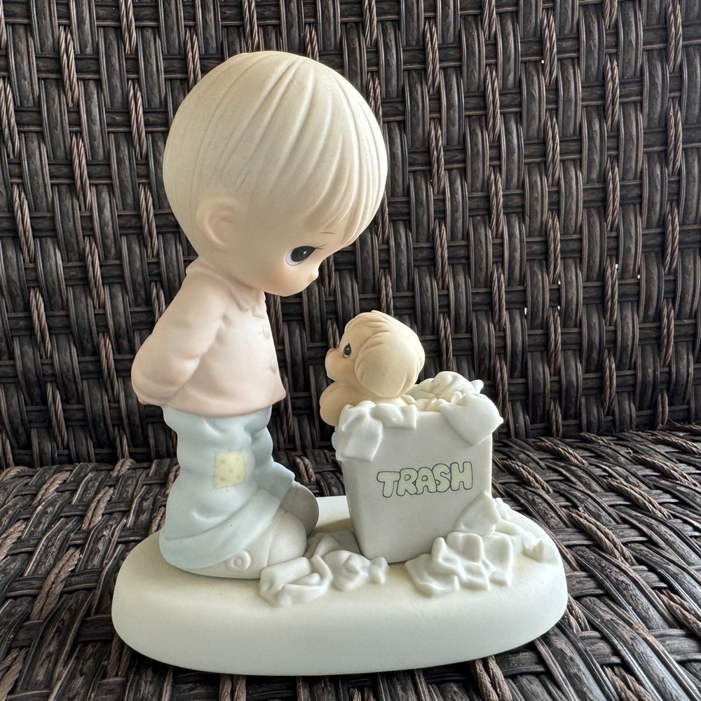 Precious Moments Special Edition You Just Cannot Chuck A Good Friendship Dog